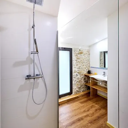 Domaine - Vignoble - Jacuzzi - Sauna - 14 A 18 Pers * Roquetaillade