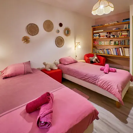 Holiday home Domaine - Vignoble - Jacuzzi - Sauna - 14 A 18 Pers Roquetaillade