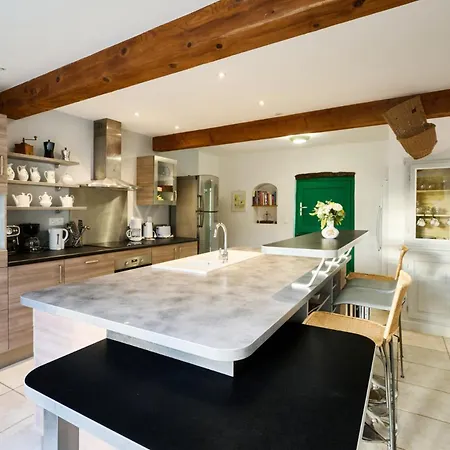 Domaine-vignoble-piscine-jacuzzi-sauna Villa Roquetaillade