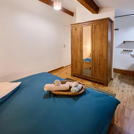Domaine - Vignoble - Jacuzzi - Sauna - 14 A 18 Pers Roquetaillade