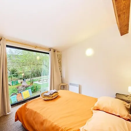 Domaine-vignoble-piscine-jacuzzi-sauna * Roquetaillade