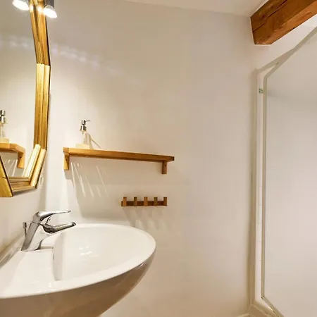 Domaine-vignoble-piscine-jacuzzi-sauna Roquetaillade