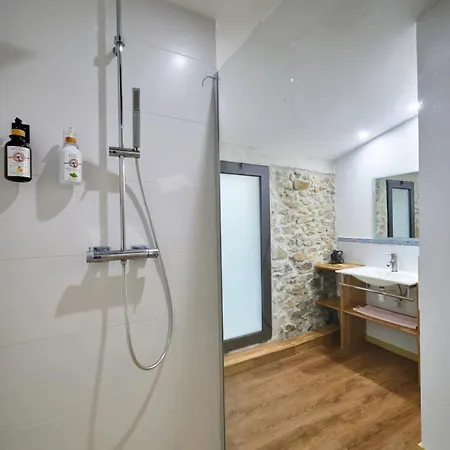 Domaine-vignoble-piscine-jacuzzi-sauna Roquetaillade