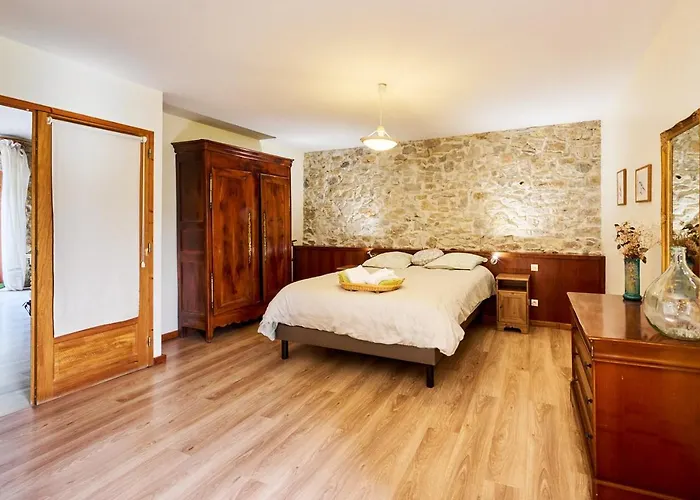 Domaine - Vignoble - Jacuzzi - Sauna - 14 A 18 Pers Roquetaillade