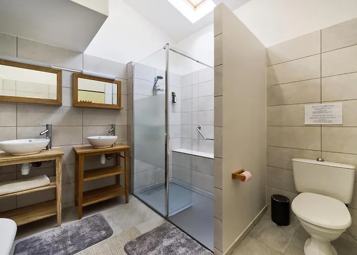 Domaine - Vignoble - Jacuzzi - Sauna - 14 A 18 Pers *